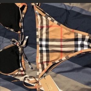 M Burberry bikini set authentic 100%